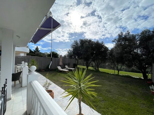 2 Zimmer Apartment zu verkaufen in Estepona mit Pool Garage - 324.000 € (Ref: 9650399)