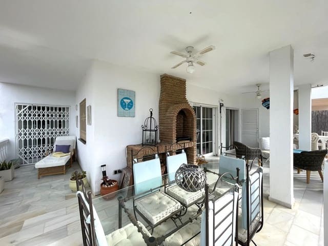 2 Zimmer Apartment zu verkaufen in Estepona mit Pool Garage - 324.000 € (Ref: 9650399)