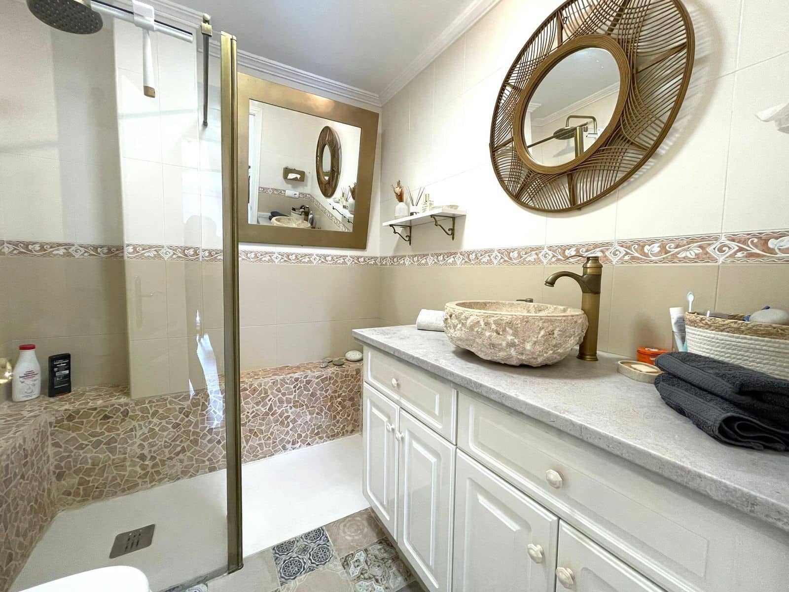 2 Zimmer Apartment zu verkaufen in Estepona mit Pool Garage - 324.000 € (Ref: 9650399)