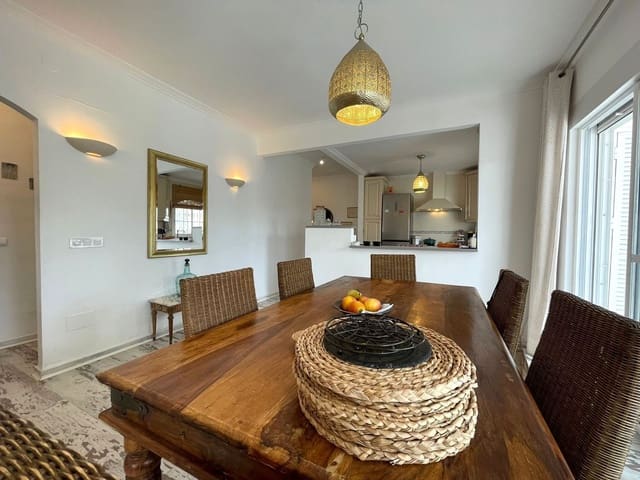 2 Zimmer Apartment zu verkaufen in Estepona mit Pool Garage - 324.000 € (Ref: 9650399)