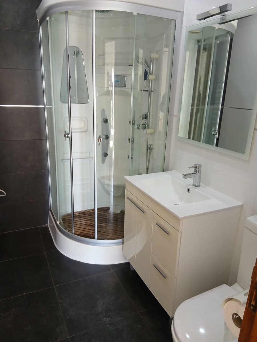 3 soveværelse Villa til salg i Estepona med swimmingpool garage - € 690.000 (Ref: 9650600)