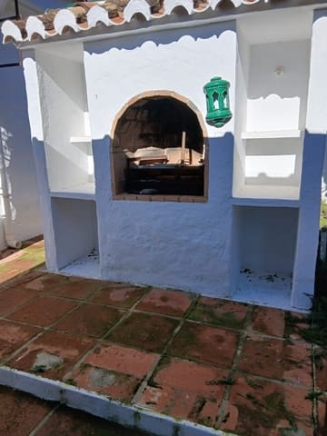 3 soveværelse Villa til salg i Estepona med swimmingpool garage - € 690.000 (Ref: 9650600)