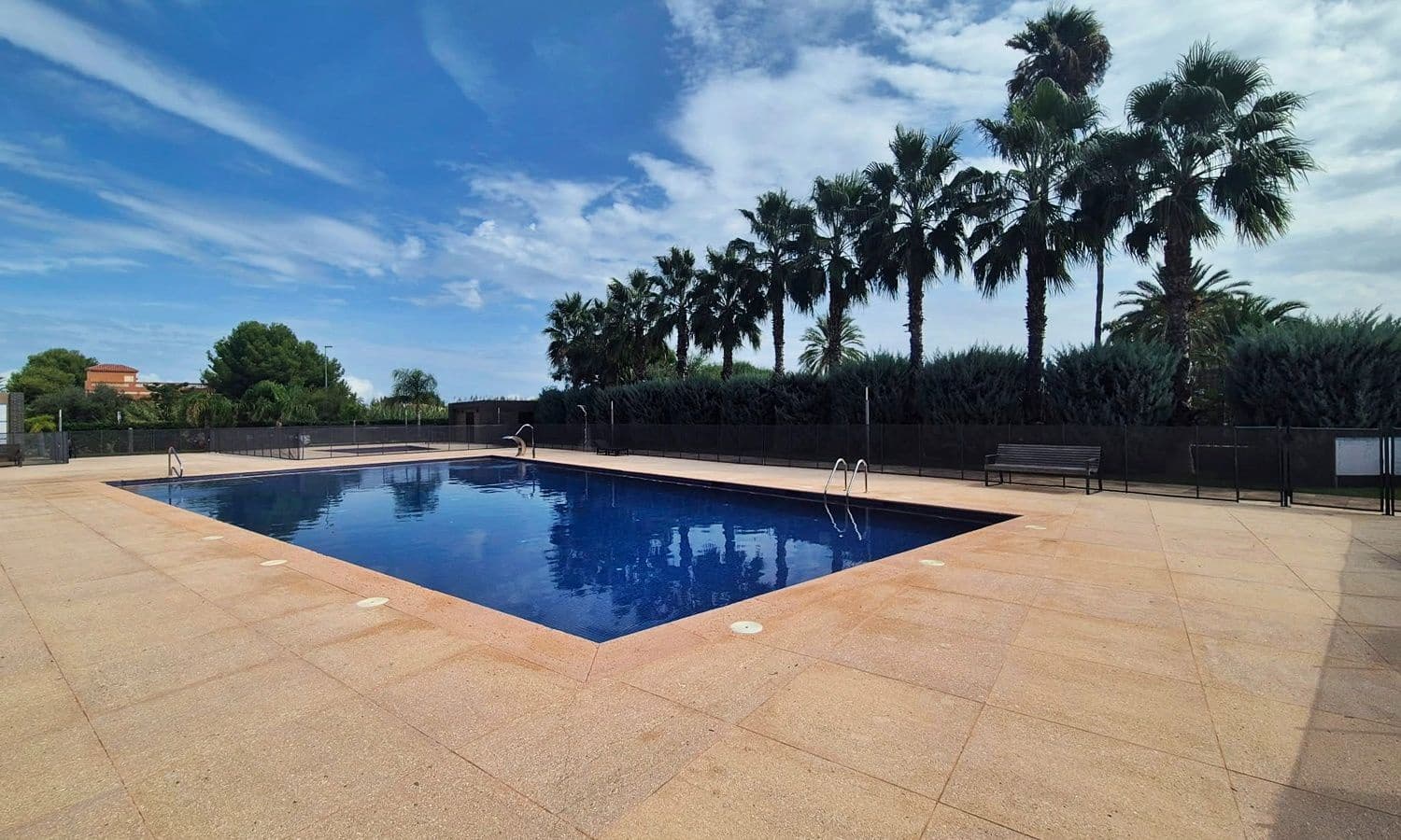 2 bedroom Apartment for sale in Denia with pool garage - € 349,000 (Ref: 10031437)