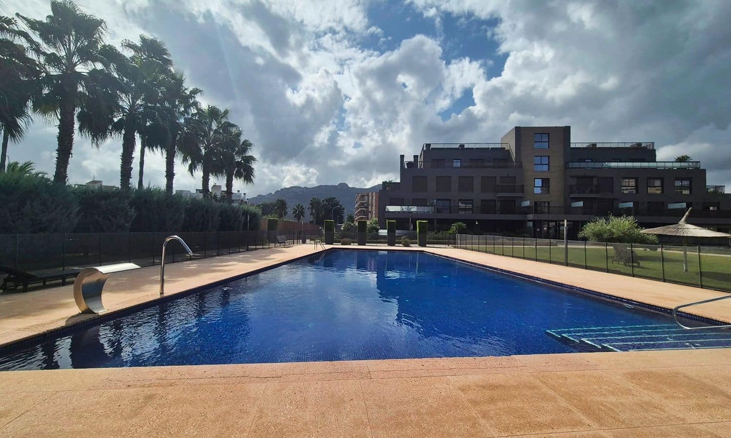 2 bedroom Apartment for sale in Denia with pool garage - € 349,000 (Ref: 10031437)