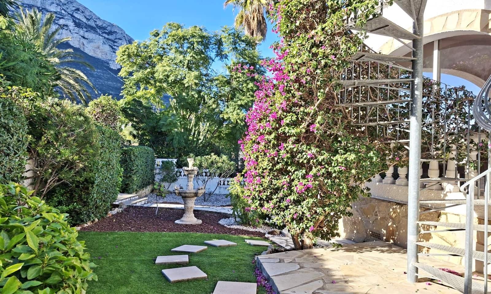 3 soveværelse Villa til salg i Denia med swimmingpool garage - € 635.000 (Ref: 10036331)