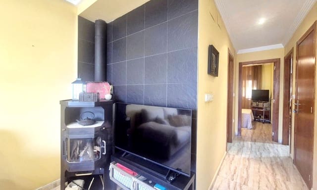 4 sovrum Semi-fristående Villa till salu i Pego med garage - 349 000 € (Ref: 10123393)