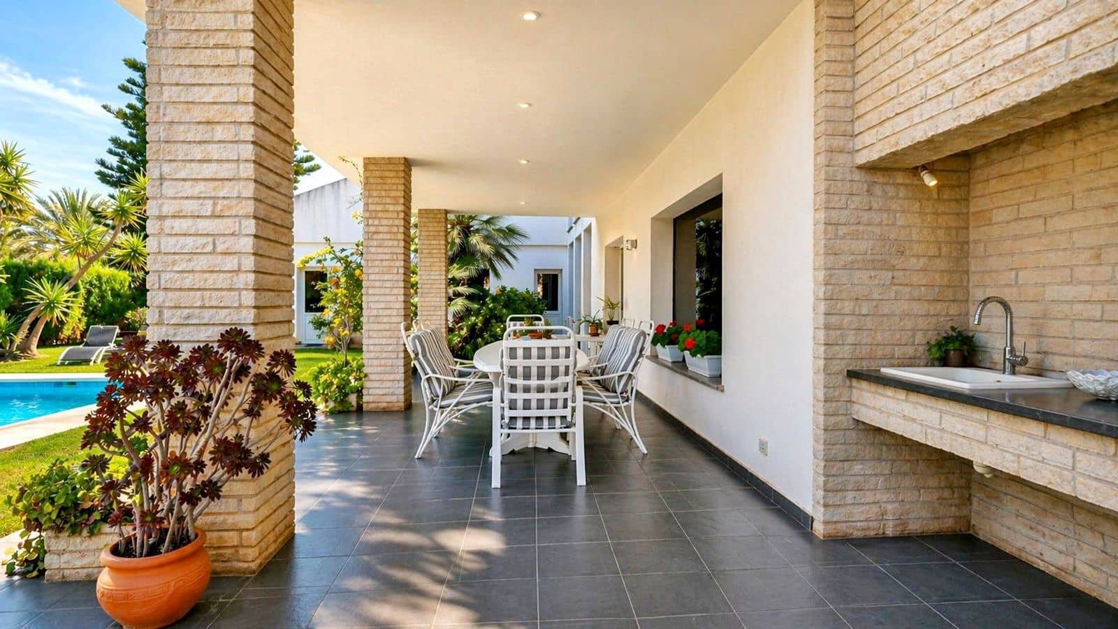 4 soverom Villa til salgs i Denia med svømmebasseng garasje - € 1 190 000 (Ref: 10154575)