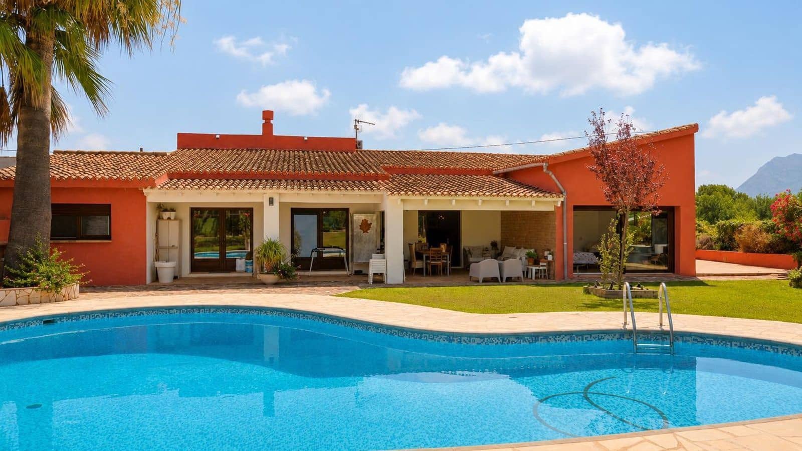 4 bedroom Villa for sale in Denia with pool garage - € 895,000 (Ref: 10164131)