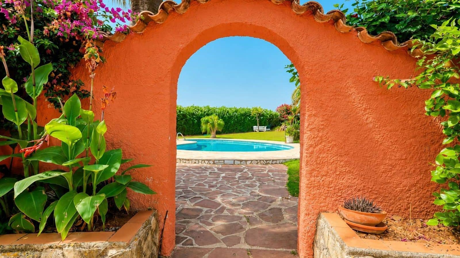 4 bedroom Villa for sale in Denia with pool garage - € 895,000 (Ref: 10164131)