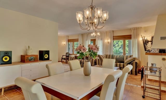4 Zimmer Villa zu verkaufen in Las Rotas / Les Rotes, Dénia mit Pool Garage - 995.000 € (Ref: 10166074)