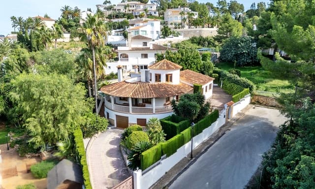 4 Zimmer Villa zu verkaufen in Las Rotas / Les Rotes, Dénia mit Pool Garage - 995.000 € (Ref: 10166074)