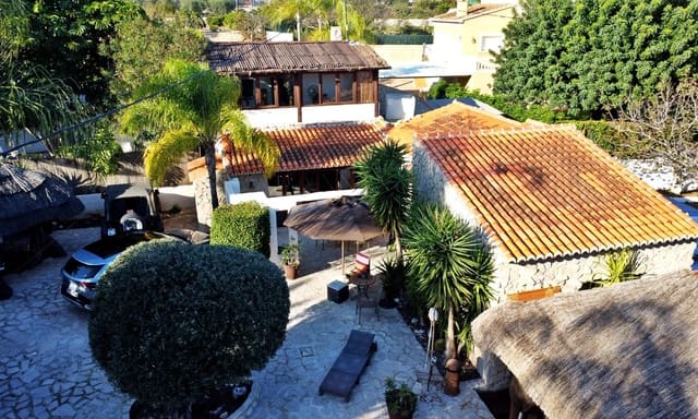 3 bedroom Villa for sale in Partides comunes - Adsubia, Javea / Xàbia with pool garage - € 795,000 (Ref: 10184186)