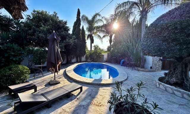 3 bedroom Villa for sale in Partides comunes - Adsubia, Javea / Xàbia with pool garage - € 795,000 (Ref: 10184186)
