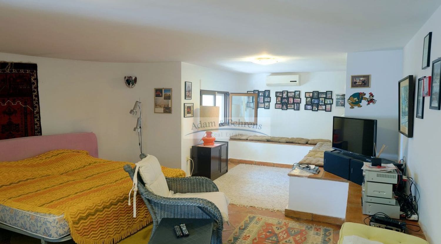 4 quarto Moradia para venda em Denia com piscina garagem - 690 000 € (Ref: 6889410)