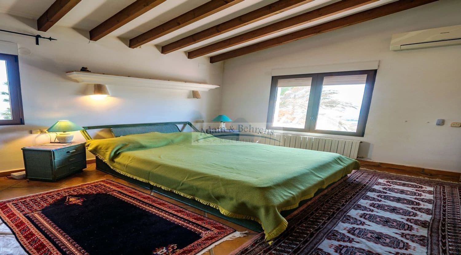 4 quarto Moradia para venda em Denia com piscina garagem - 690 000 € (Ref: 6889410)