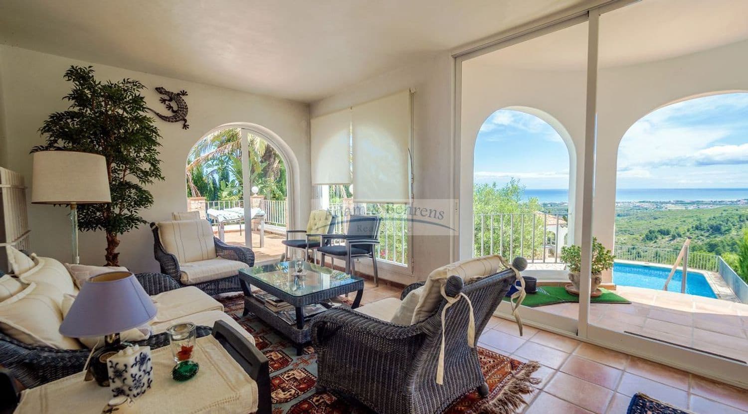 4 quarto Moradia para venda em Denia com piscina garagem - 690 000 € (Ref: 6889410)