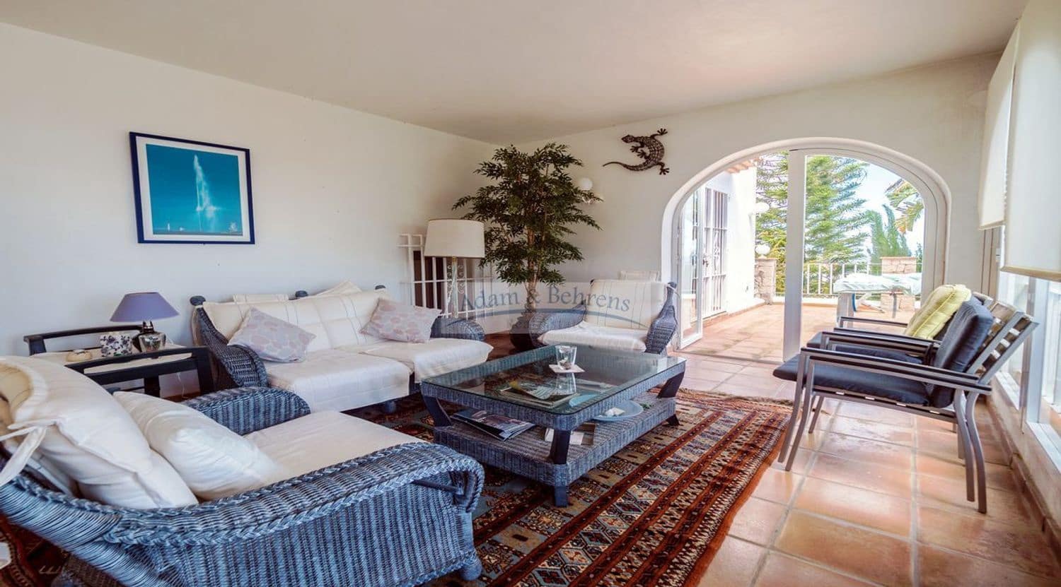 4 quarto Moradia para venda em Denia com piscina garagem - 690 000 € (Ref: 6889410)