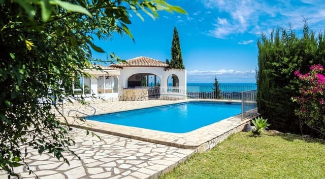 4 quarto Moradia para venda em Dénia com piscina garagem - 690 000 € (Ref: 6889410)