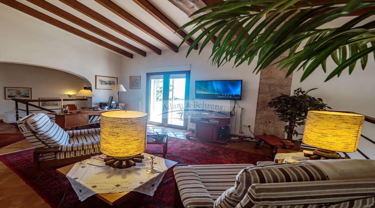 4 quarto Moradia para venda em Denia com piscina garagem - 690 000 € (Ref: 6889410)