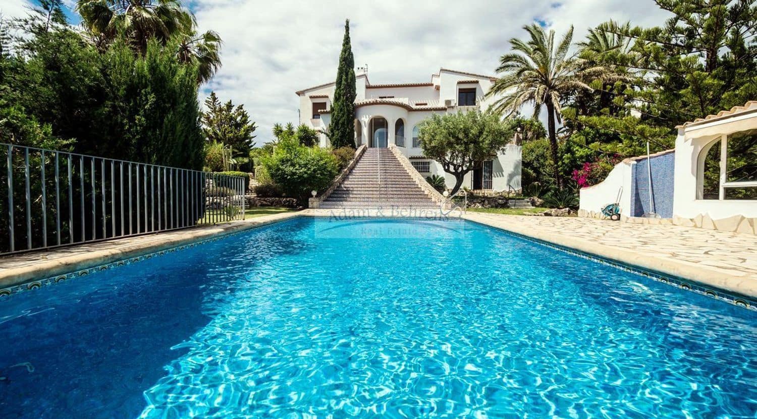 4 quarto Moradia para venda em Denia com piscina garagem - 690 000 € (Ref: 6889410)