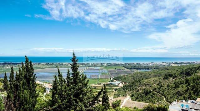 4 quarto Moradia para venda em Dénia com piscina garagem - 690 000 € (Ref: 6889410)