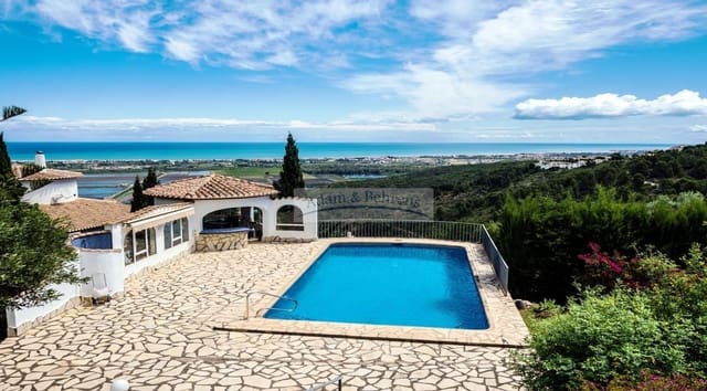 4 quarto Moradia para venda em Dénia com piscina garagem - 690 000 € (Ref: 6889410)