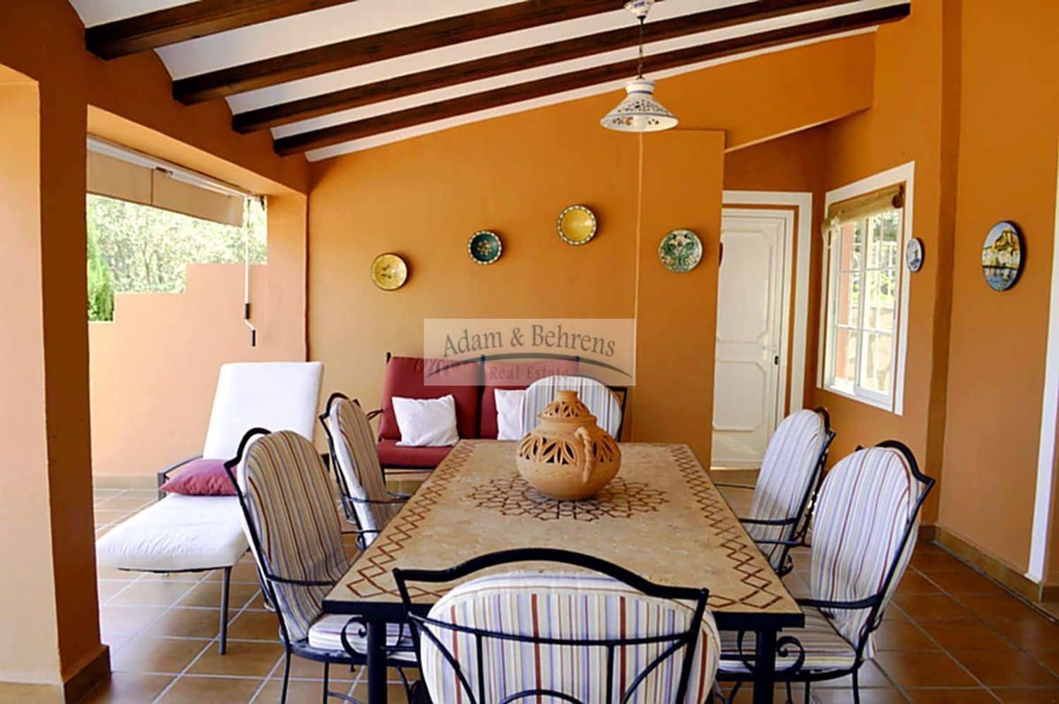 4 bedroom Villa for sale in Denia with pool garage - € 750,000 (Ref: 8110370)