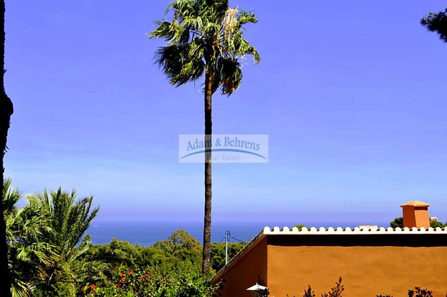 4 bedroom Villa for sale in Denia with pool garage - € 750,000 (Ref: 8110370)