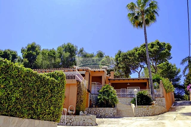 4 quarto Moradia para venda em Dénia com piscina garagem - 750 000 € (Ref: 8110370)