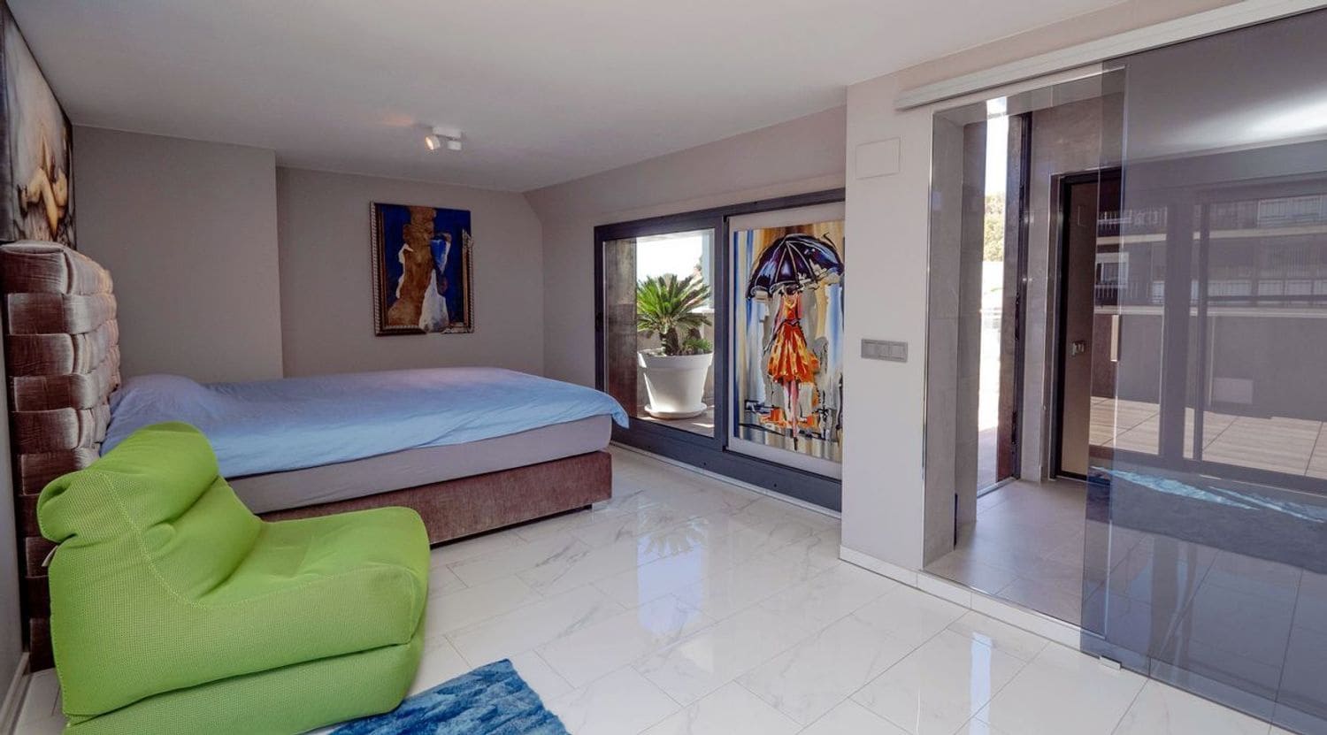 Apartamento de 4 habitaciones en Dénia en venta con garaje - 799.000 € (Ref: 8302438)