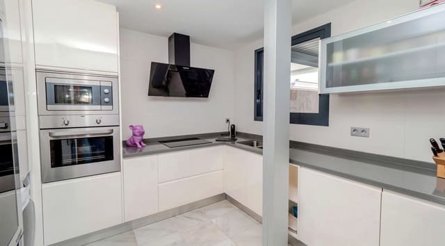 Apartamento de 4 habitaciones en Centro Urbano, Dénia en venta con garaje - 799.000 € (Ref: 8302438)