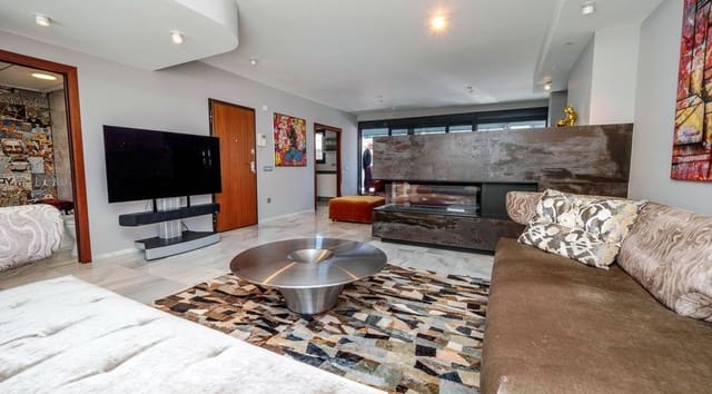 Apartamento de 4 habitaciones en Centro Urbano, Dénia en venta con garaje - 799.000 € (Ref: 8302438)