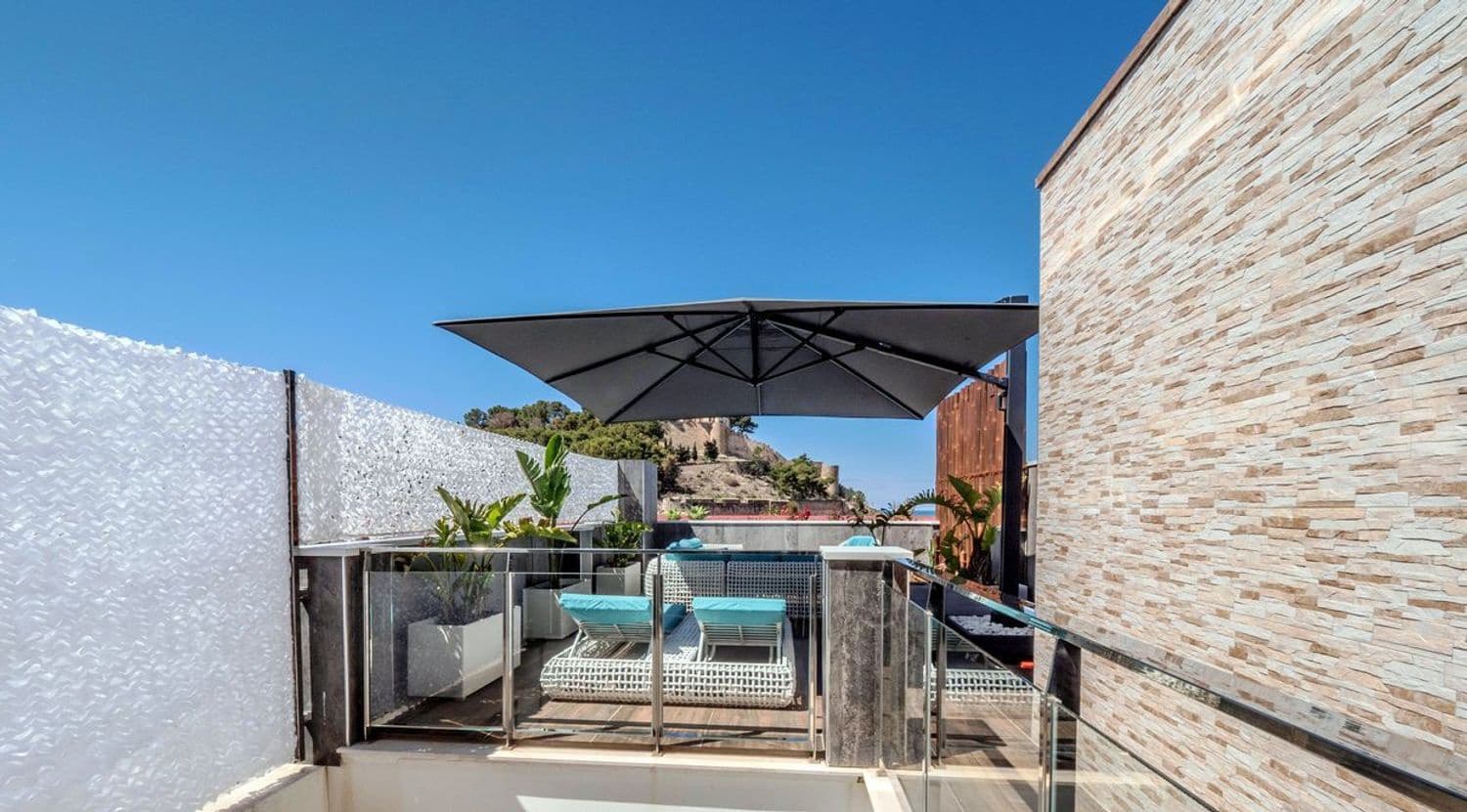 Apartamento de 4 habitaciones en Dénia en venta con garaje - 799.000 € (Ref: 8302438)