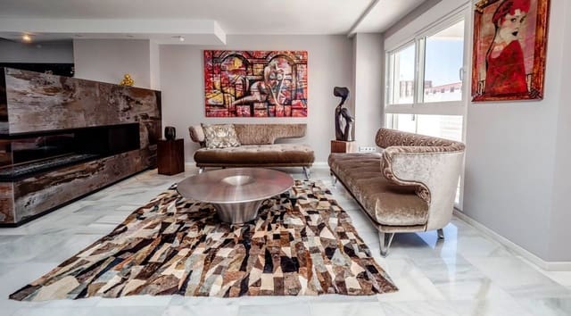 Apartamento de 4 habitaciones en Centro Urbano, Dénia en venta con garaje - 799.000 € (Ref: 8302438)