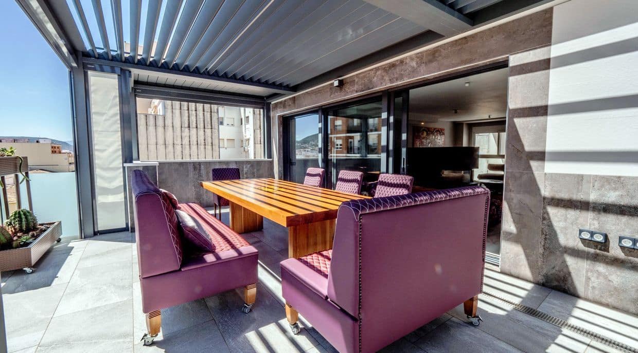 4 makuuhuone Kattohuoneisto myytävänä paikassa Denia mukana 
autotalli - 799 000 € (Ref: 8302438)
