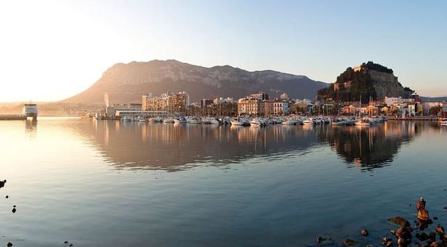 3 soveværelse Byhus til salg i Els Poblets med garage - € 415.000 (Ref: 8467580)