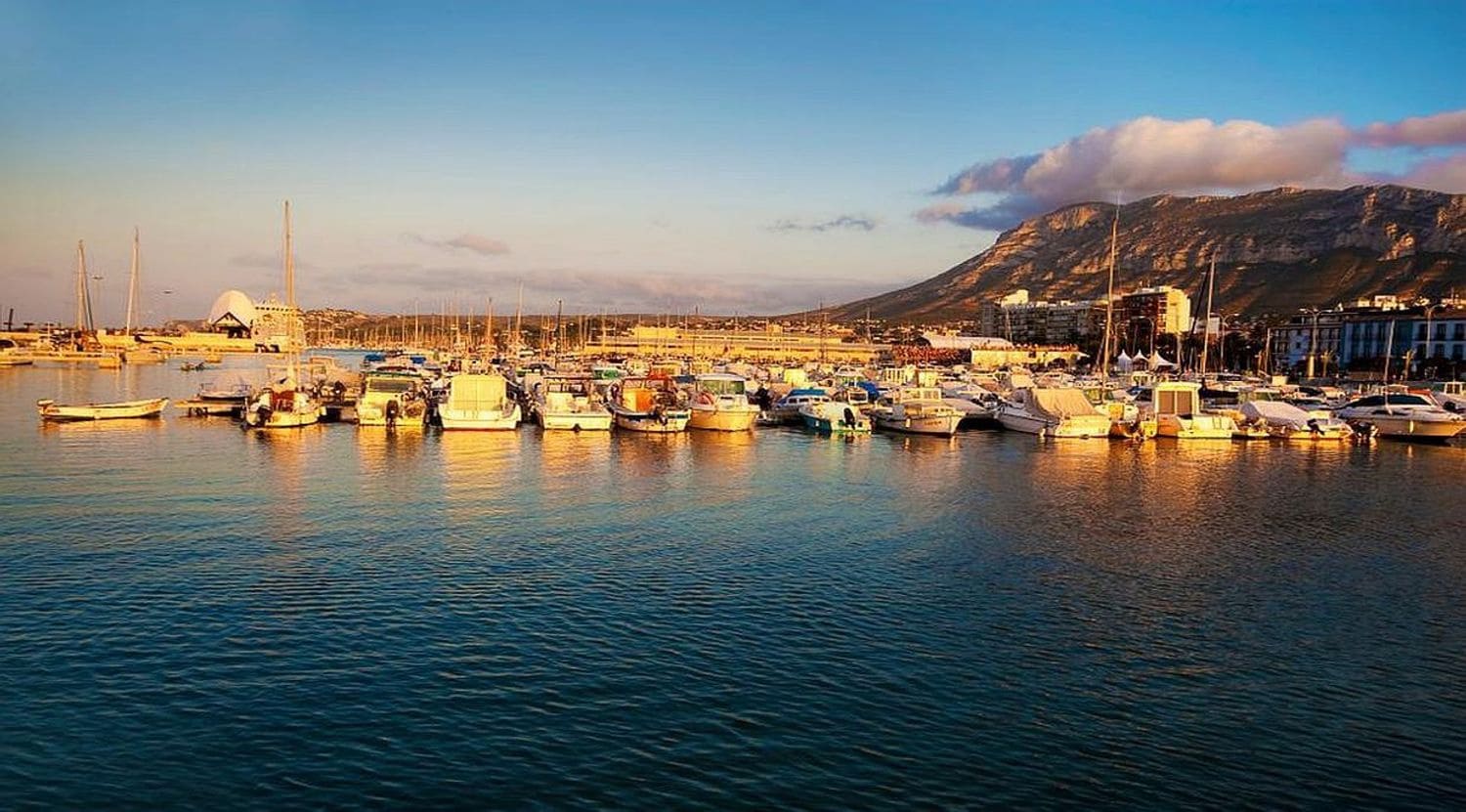 3 soveværelse Byhus til salg i Els Poblets med garage - € 415.000 (Ref: 8467580)