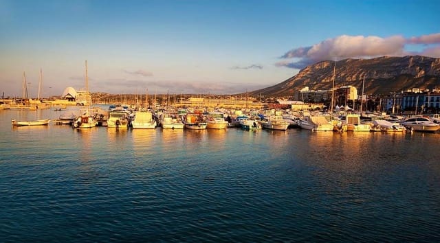 3 soveværelse Byhus til salg i Els Poblets med garage - € 415.000 (Ref: 8467580)