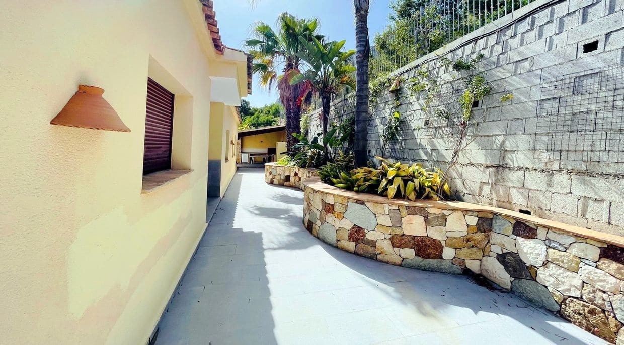 5 soveværelse Villa til salg i Denia med swimmingpool garage - € 1.250.000 (Ref: 8638167)
