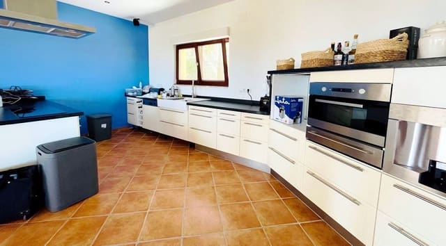 5 Zimmer Villa zu verkaufen in Dénia mit Pool Garage - 1.250.000 € (Ref: 8638167)