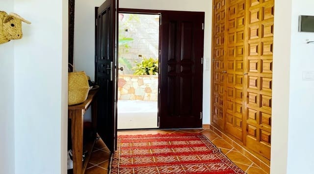 5 Zimmer Villa zu verkaufen in Dénia mit Pool Garage - 1.250.000 € (Ref: 8638167)