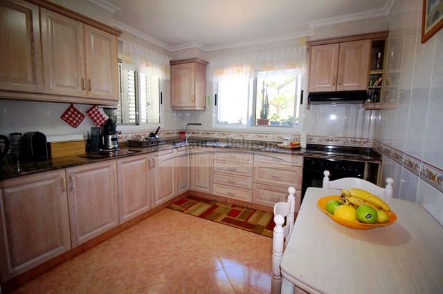 6 quarto Moradia para venda em El Montgó, Dénia com garagem - 590 000 € (Ref: 8912522)