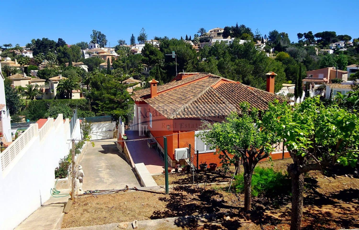 6 quarto Moradia para venda em Denia com garagem - 590 000 € (Ref: 8912522)