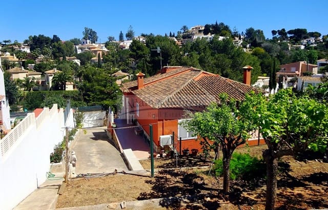 6 soveværelse Villa til salg i El Montgó, Dénia med garage - € 590.000 (Ref: 8912522)