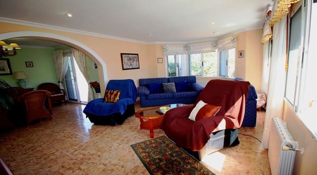 6 Zimmer Villa zu verkaufen in Dénia mit Garage - 550.000 € (Ref: 8912522)