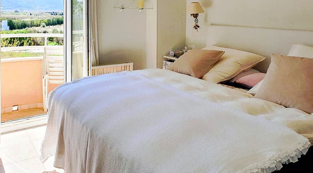 Apartamento de 2 habitaciones en Oliva en venta con piscina garaje - 289.000 € (Ref: 9115667)