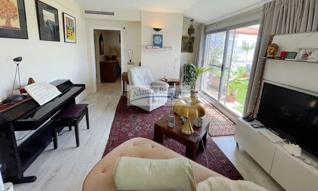 3 camera da letto Appartamento in vendita in Pego con piscina garage - 345.000 € (Rif: 9142574)