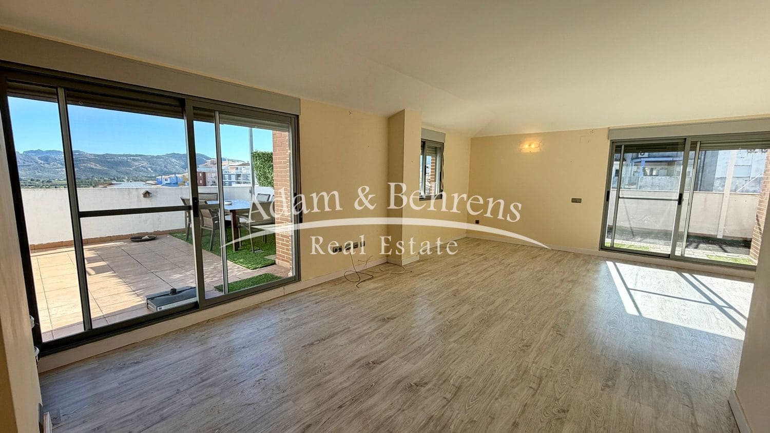 3 soveværelse Lejlighed til salg i Pego med swimmingpool garage - € 345.000 (Ref: 9142574)