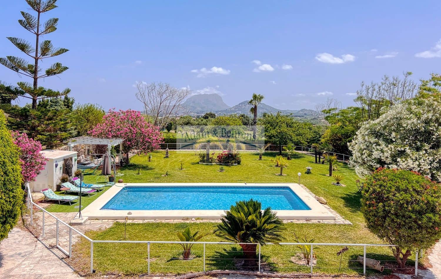 4 soveværelse Finca/Landehus til salg i Beniarbeig med swimmingpool garage - € 759.000 (Ref: 9166735)