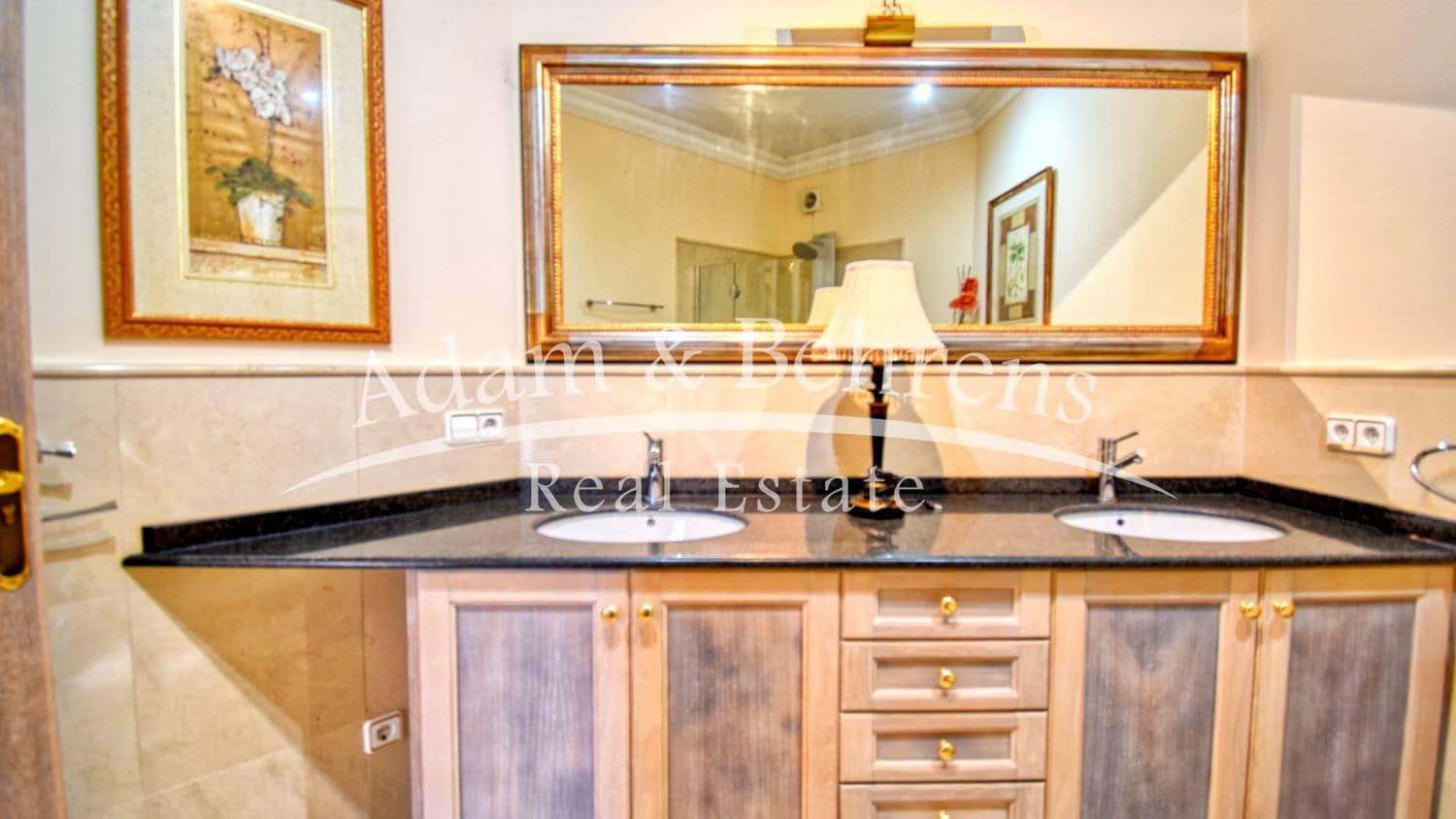 5 makuuhuone Huvila myytävänä paikassa La Sella mukana uima-altaan 
autotalli - 1 499 000 € (Ref: 9284062)